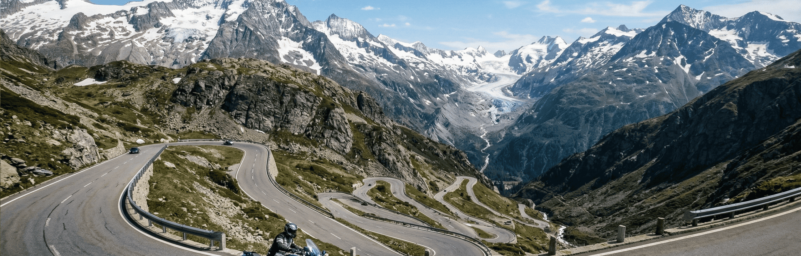 Motorrijden in de Alpen