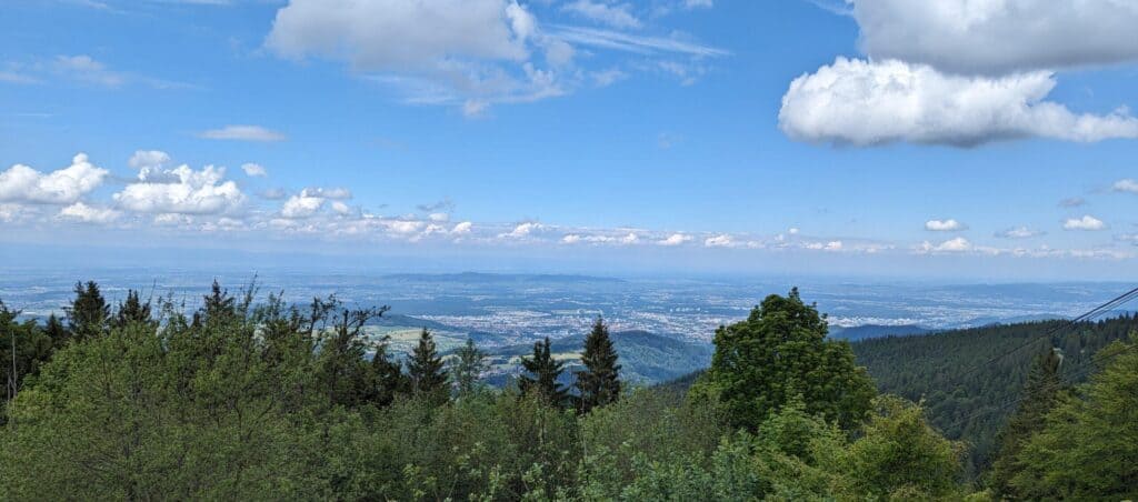 Uitzicht bij Die Bergstation in het zwarte woud